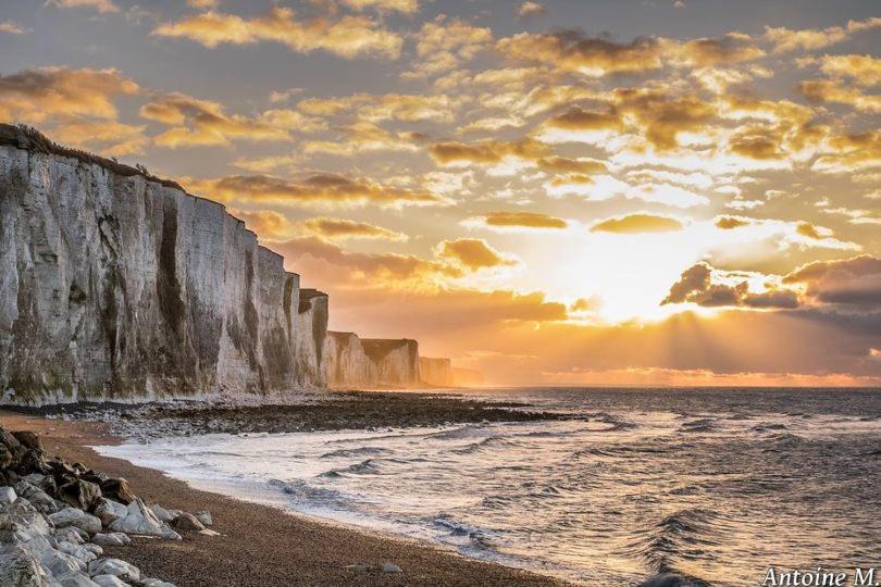 La Verriere. Les Locations Isahora C'Est Aussi Plusieurs Appart' De Standing A 2 Pas Du Chateau D'Eu, Des Falaises Du Treport, De Mers Les Bains Et Aux Portes De La Baie De Somme ウー  エクステリア 写真