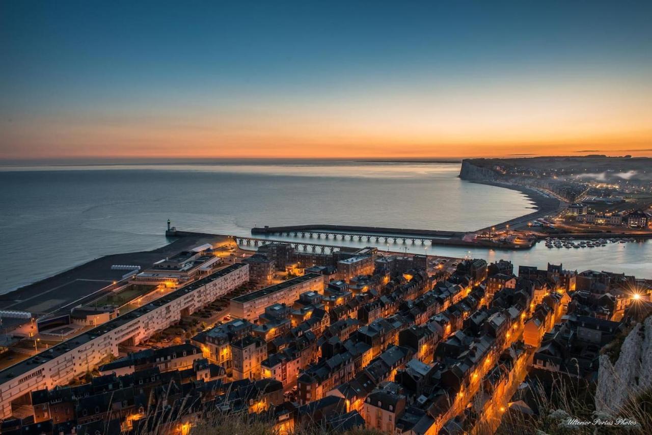 La Verriere. Les Locations Isahora C'Est Aussi Plusieurs Appart' De Standing A 2 Pas Du Chateau D'Eu, Des Falaises Du Treport, De Mers Les Bains Et Aux Portes De La Baie De Somme ウー  エクステリア 写真