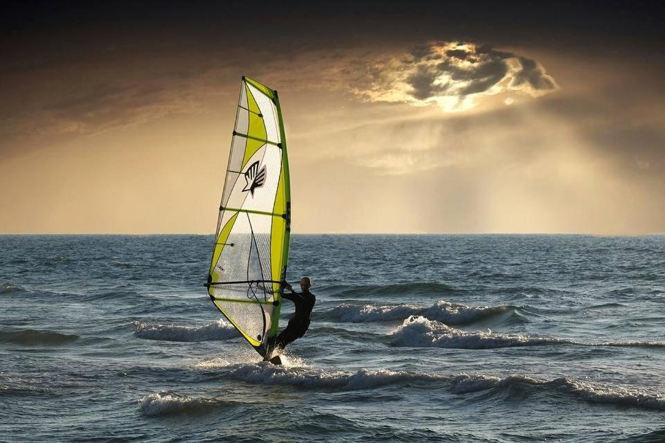 La Verriere. Les Locations Isahora C'Est Aussi Plusieurs Appart' De Standing A 2 Pas Du Chateau D'Eu, Des Falaises Du Treport, De Mers Les Bains Et Aux Portes De La Baie De Somme ウー  エクステリア 写真
